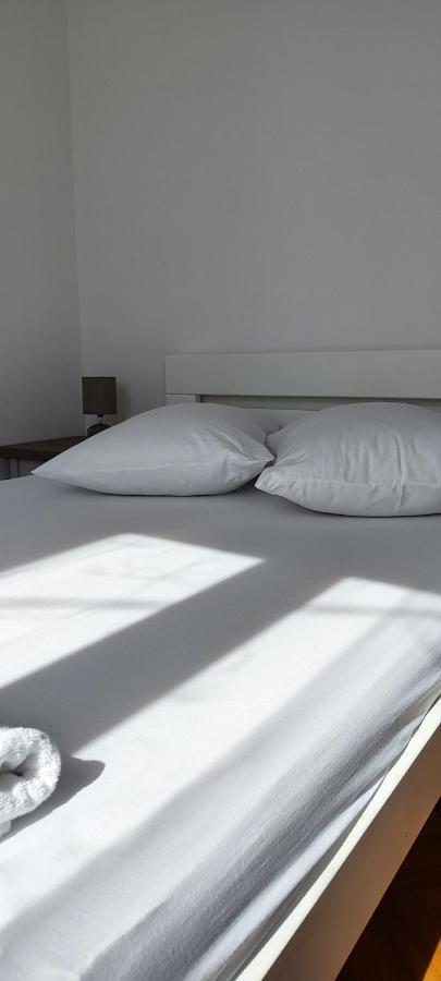 Apartman Leona Kaštela Exteriör bild