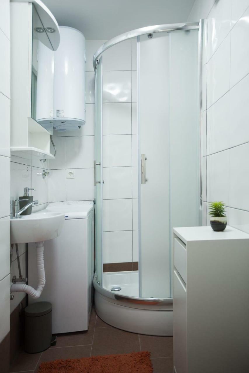 Apartman Leona Kaštela Exteriör bild